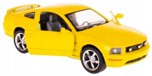 FORD MUSTANG 2006 MODEL METAL KINSMART 1:34 ŻÓŁTY