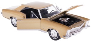 BUICK RIVIERA GRAN SPORT MODEL METAL WELLY 1:24 ZŁOTY