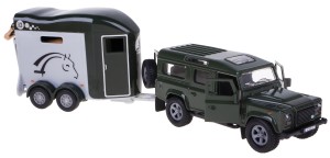  LAND ROVER DEFENDER 110 METAL 1:32 + PRZYCZEPKA Z KOŃMI KIDS GLOBE ZIELONY